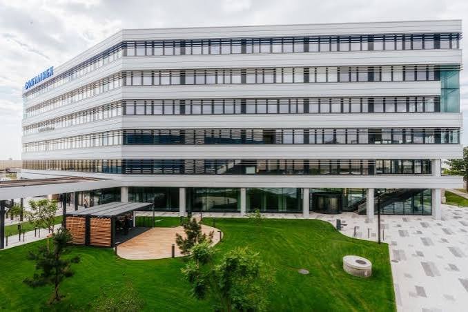 Construction Projects Face Rising Costs and Delays Due to Slow Approvals, Global Survey Finds